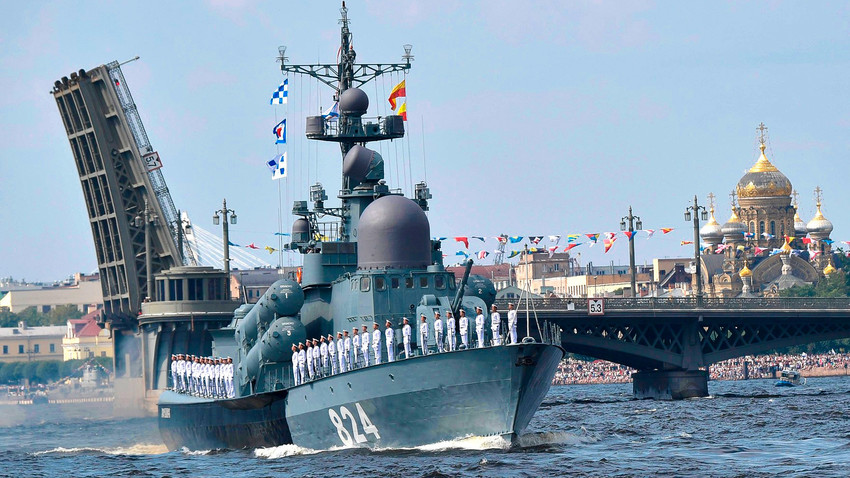 So hat Russland den Tag der Marine gefeiert (FOTOS) - Russia Beyond DE