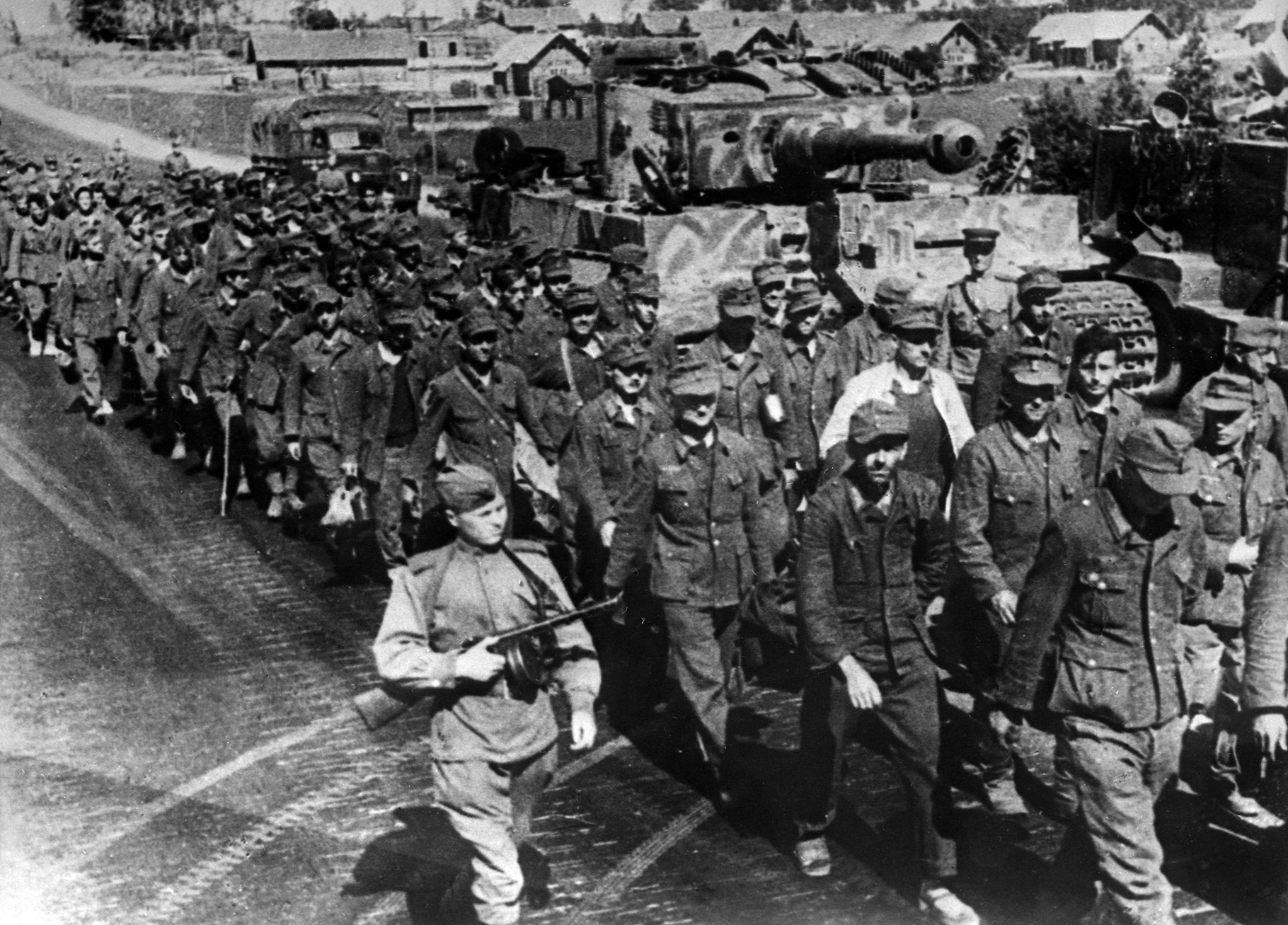Comment des soldats allemands ont «marché» sur Moscou pendant la Seconde  Guerre mondiale - Russia Beyond FR