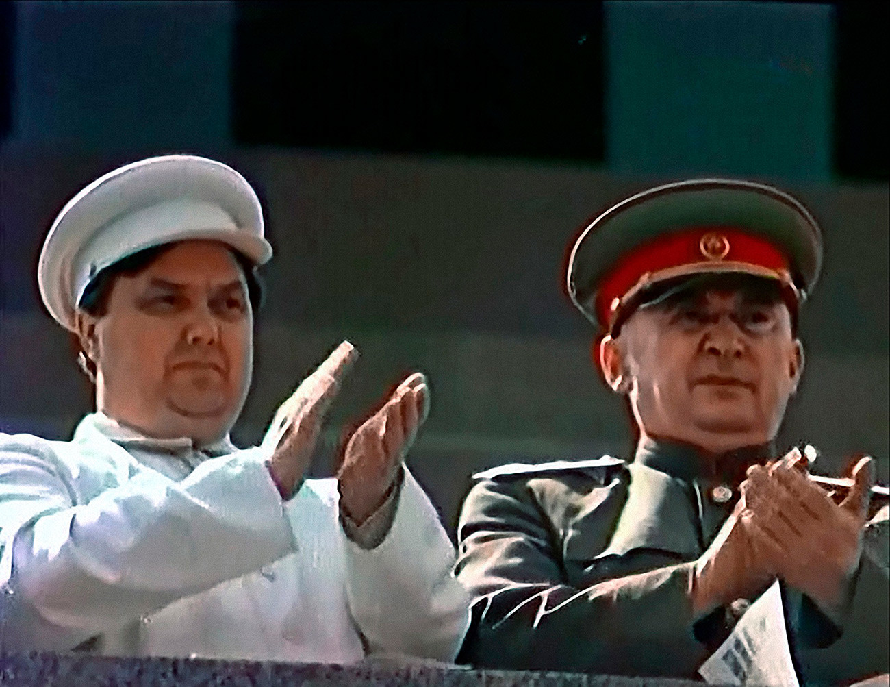 Georgij Malenkov i Lavrentij Berija na tribini Lenjinovog mauzoleja. 