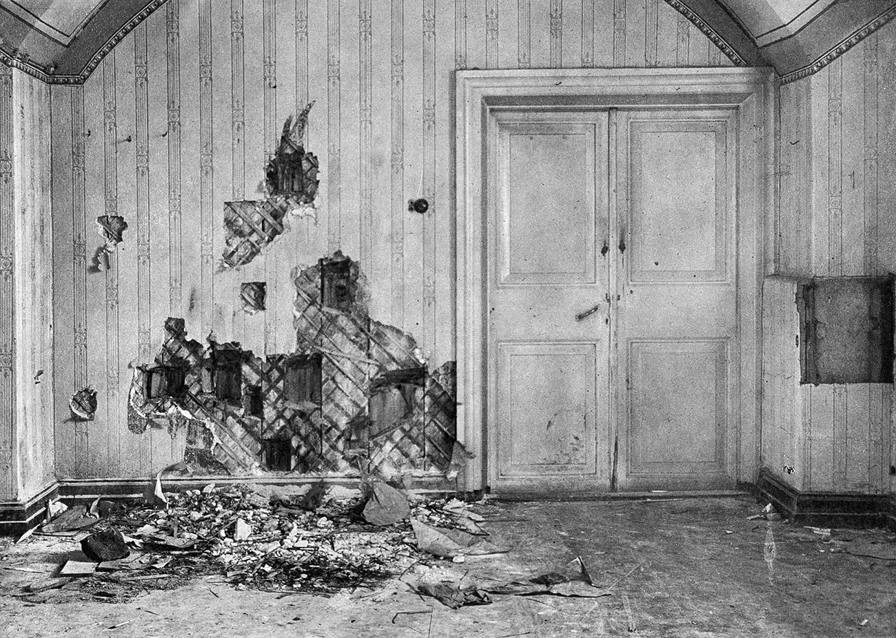 La stanza dove fu giustiziata la famiglia imperiale