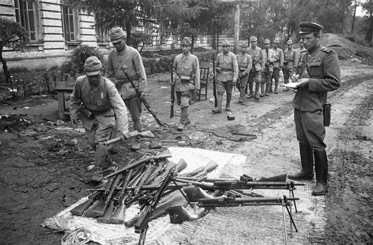 L'effondrement De L'urss Causes Manifestations Et Consequences