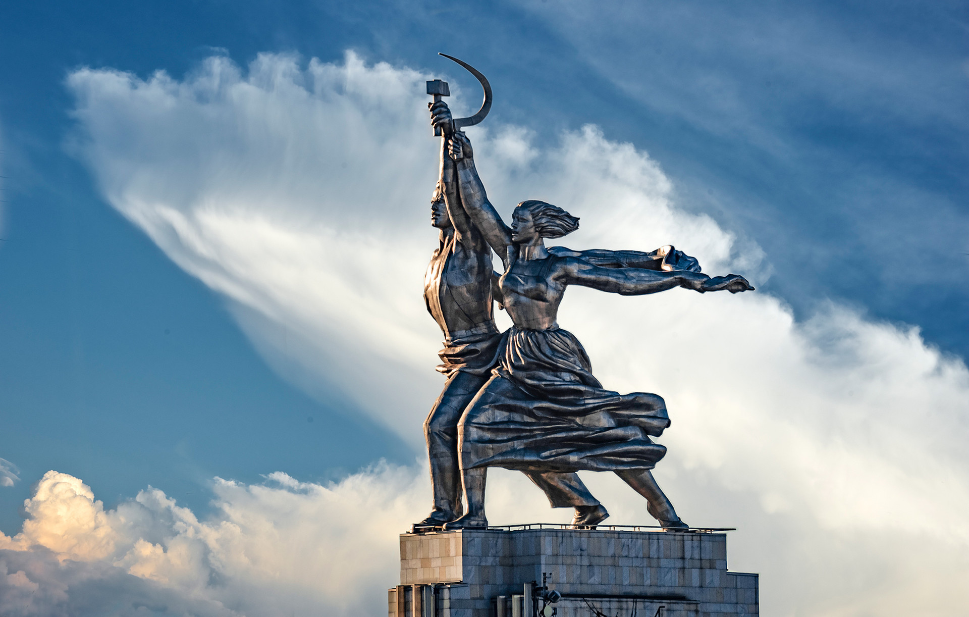 арты по русской истории. 5d64d9c585600a515b51578c. арты по русской истории фото. арты по русской истории-5d64d9c585600a515b51578c. картинка арты по русской истории. картинка 5d64d9c585600a515b51578c. Одна из наиболее успешных и известных арт-групп AES+F выставляется сегодня по всему миру. Мультимедийные инсталляции и проекты Татьяны Арзамасовой, Льва Евзовича, Евгения Святского и Владимира Фридкеса, рассказывают, прежде всего, о глобальной культуре и анализируют современные ценности. арты по русской истории. 5d64d9c585600a515b51578c. арты по русской истории фото. арты по русской истории-5d64d9c585600a515b51578c. картинка арты по русской истории. картинка 5d64d9c585600a515b51578c. Одна из наиболее успешных и известных арт-групп AES+F выставляется сегодня по всему миру. Мультимедийные инсталляции и проекты Татьяны Арзамасовой, Льва Евзовича, Евгения Святского и Владимира Фридкеса, рассказывают, прежде всего, о глобальной культуре и анализируют современные ценности.