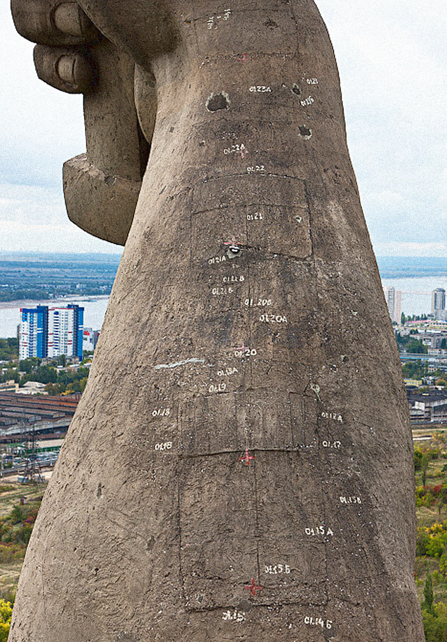 «La MèrePatrie appelle!» la statue géante vue de l