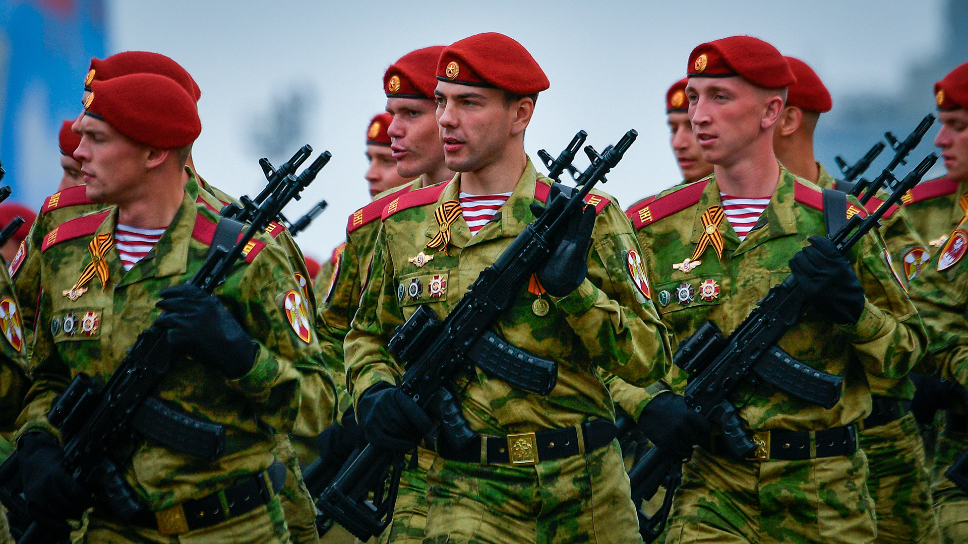 ロシア Vs Nato 精鋭特殊部隊の将校になるには何が必要か ロシア ビヨンド