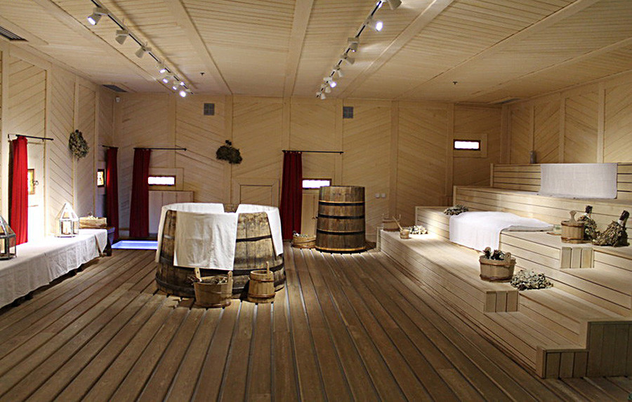 El baño del zar reconstruido del siglo XVII en Kolomenskoe.
