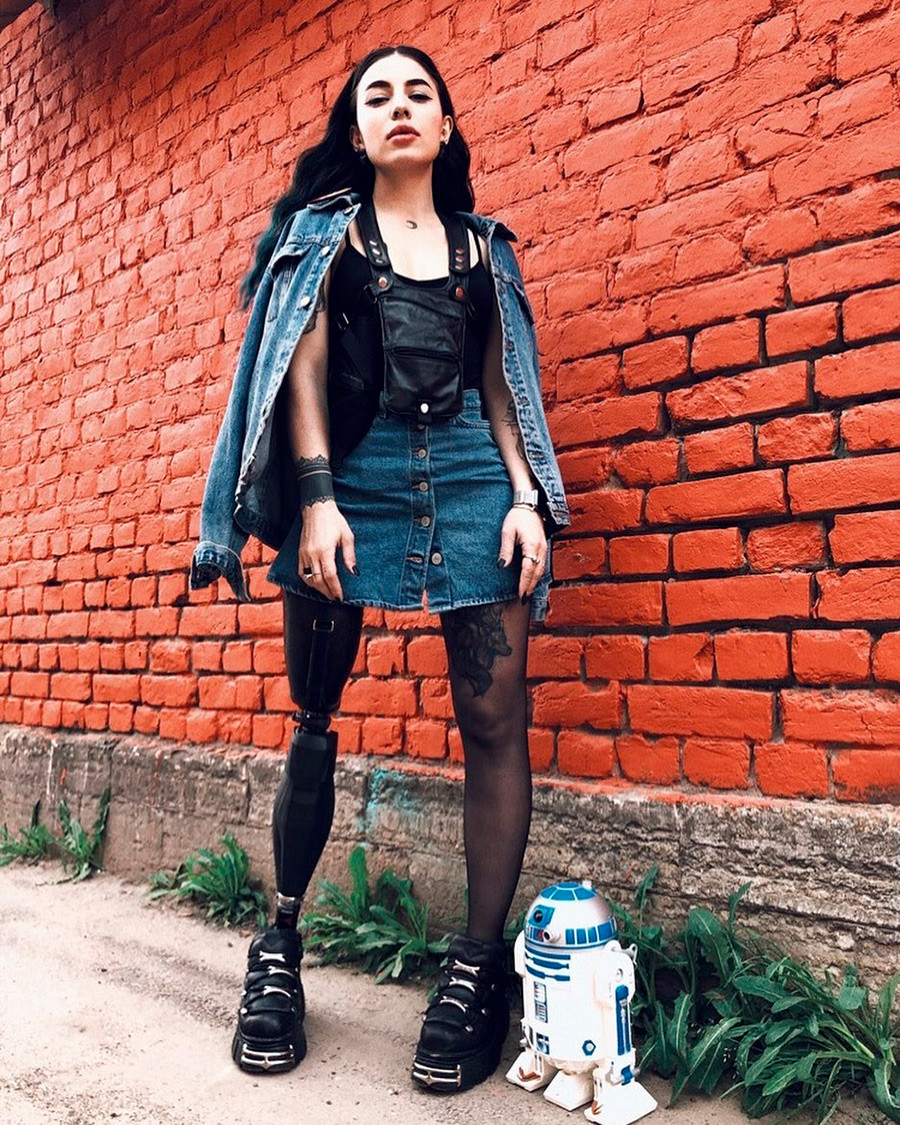 Meet Semmi Djabrail Russia S Bionic Beauty Photos