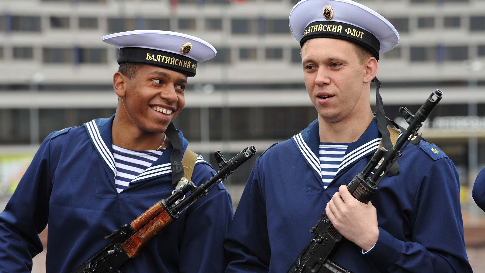 Tudo o que um estrangeiro precisa saber para se tornar soldado nas Forças Armadas da Rússia Tudo o que um estrangeiro precisa saber para se tornar soldado nas Forças Armadas da Rússia