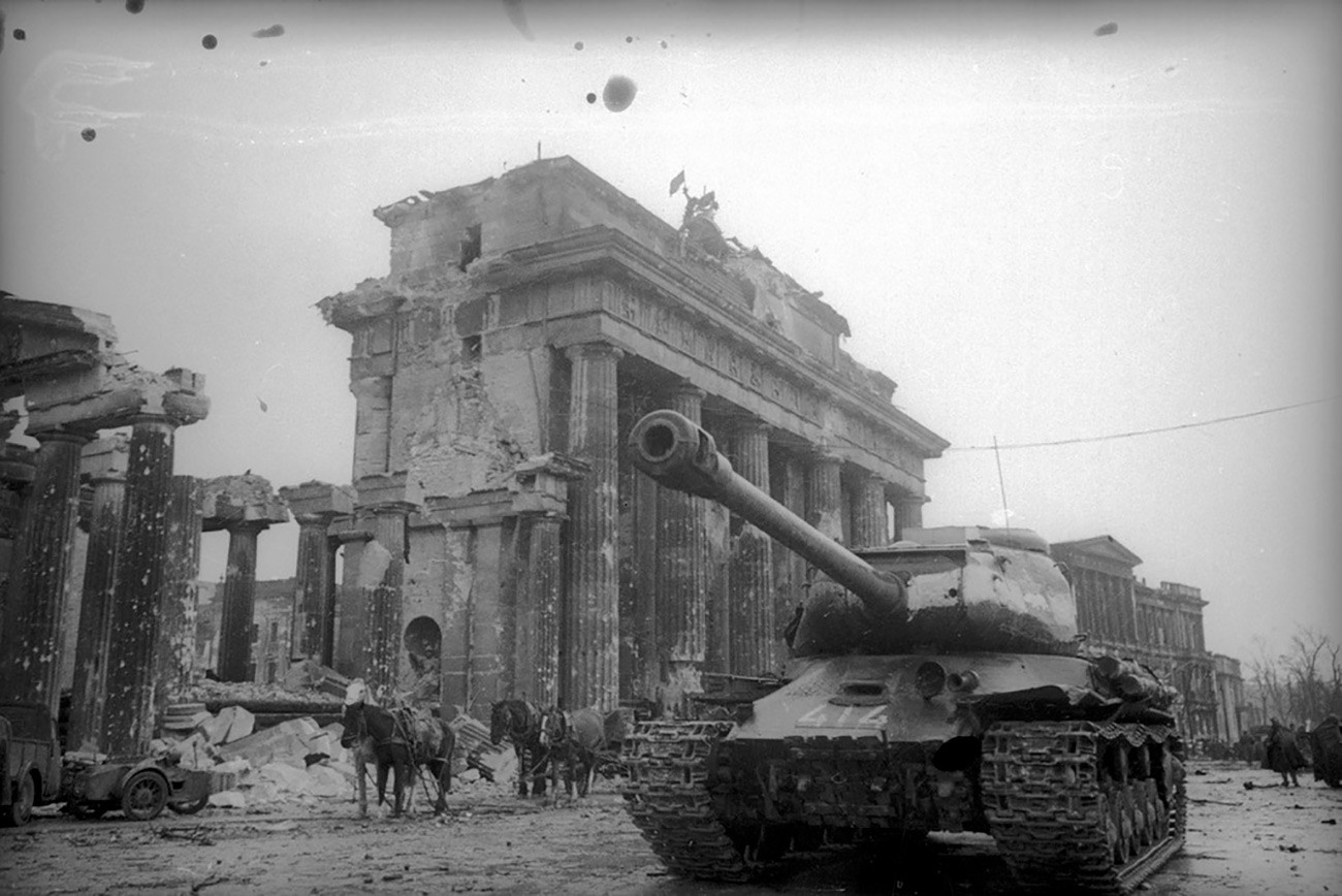 De Berlin A Varsovia Con Un Solo Tanque