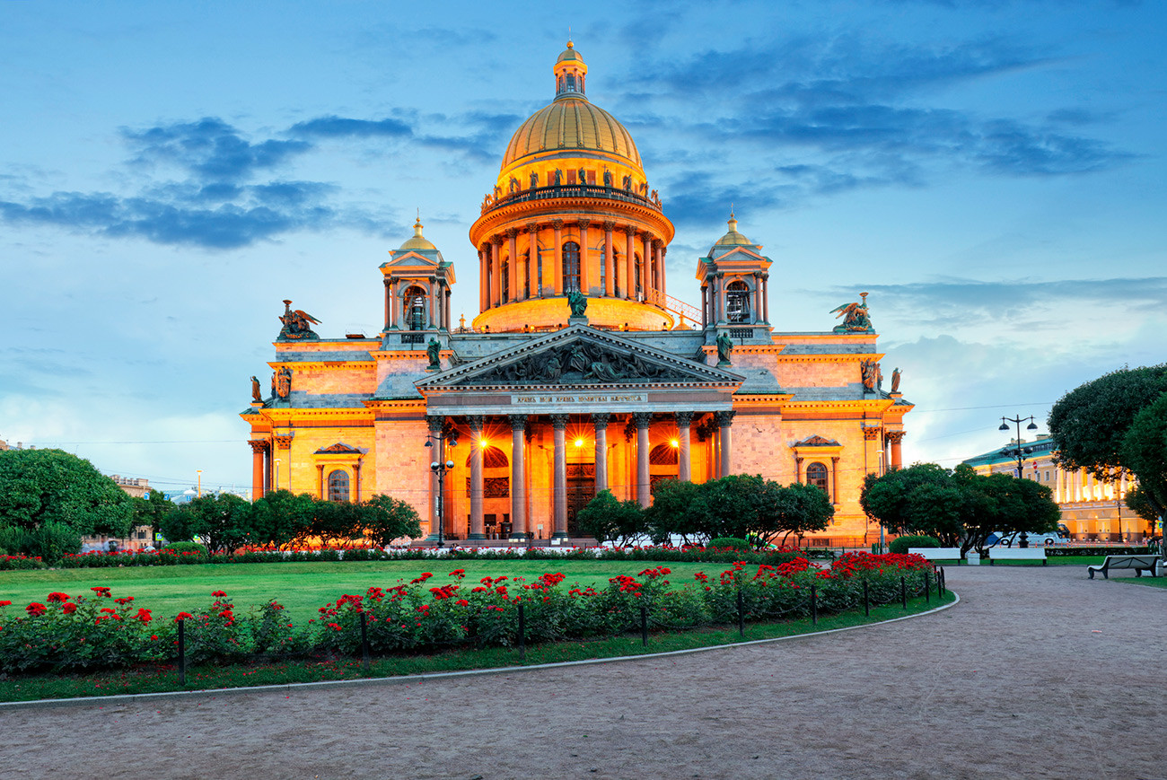 исаакиевский дворец в санкт петербурге