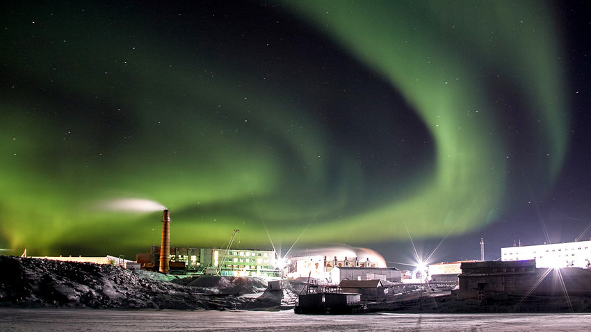 Di Mana Kita Bisa Mengalami Malam Kutub Terpanjang di Rusia? - Russia