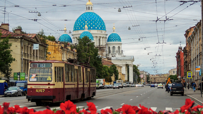 ツアーに参加しないでサンクトペテルブルクを観光する7つの美しい公共交通機関ルート ロシア ビヨンド