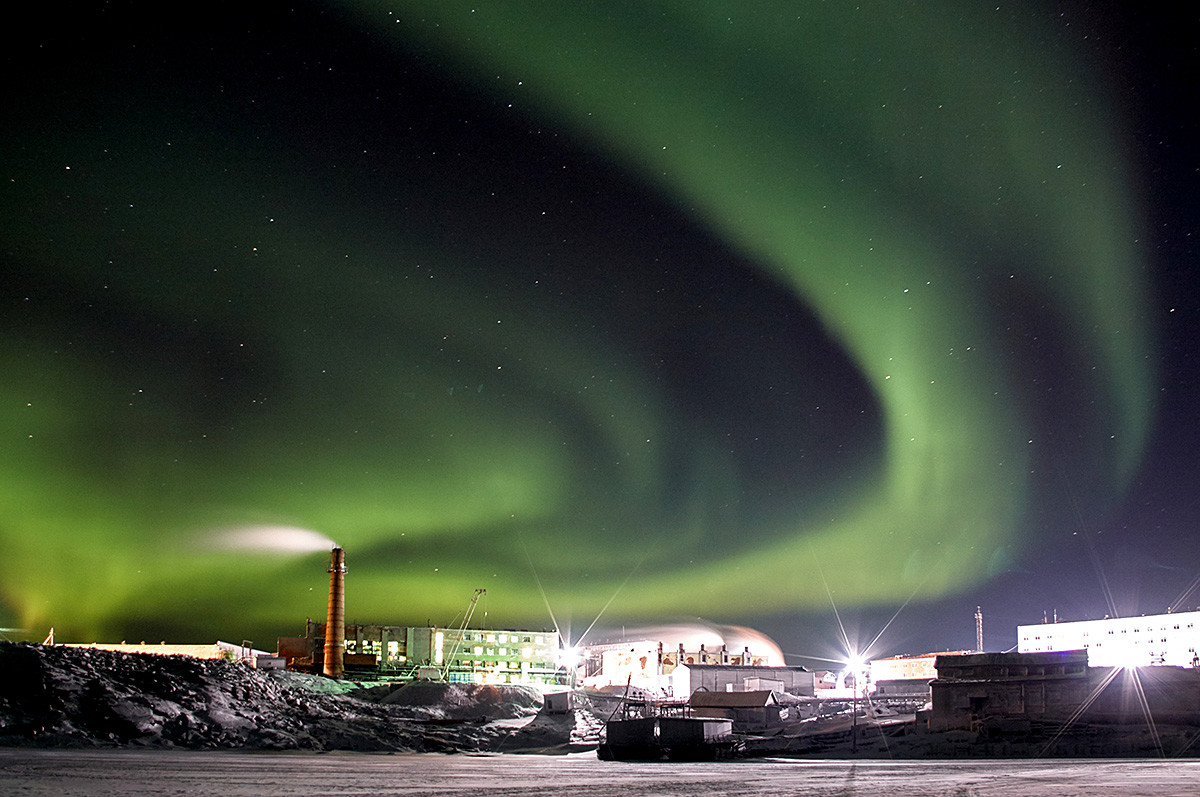 Di Mana Kita Bisa Mengalami Malam Kutub Terpanjang Di Rusia