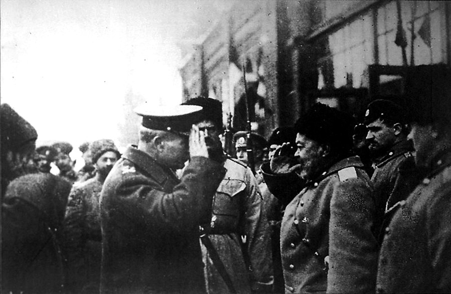 Главнокомандващият ВСЮР А. И. Деникин и английският генерал Ф. Пул (ноември 1918 г.)