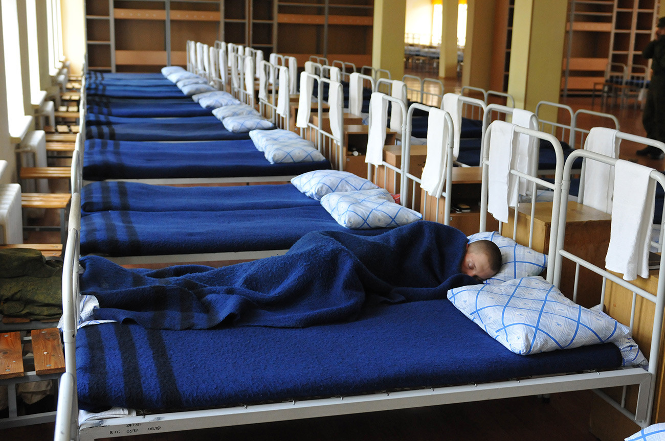 A Typical Day of a Russian Soldier Russia Beyond