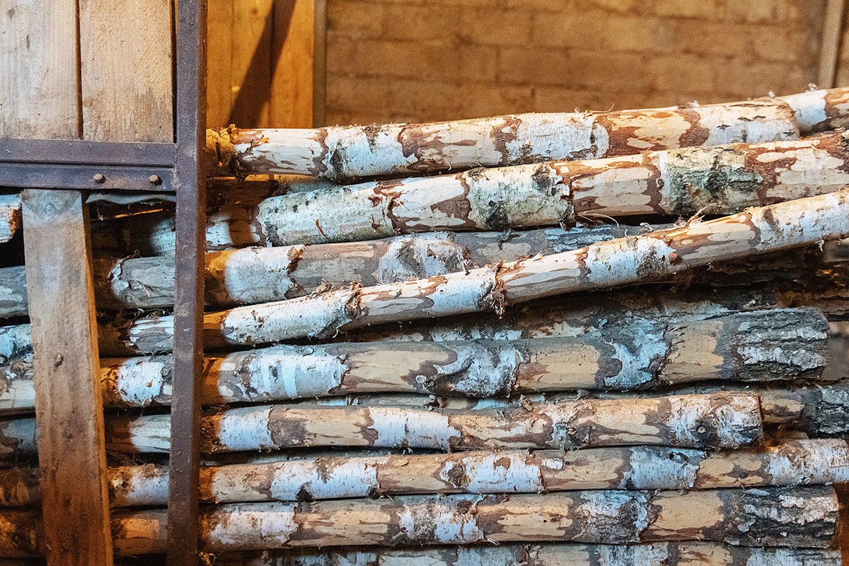 Así se fabrican en Rusia carruajes y otros vehículos de época (Fotos