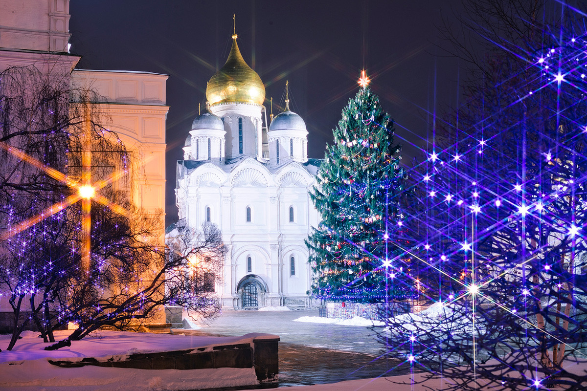 Magical PHOTOS of Moscow’s Kremlin in SNOW! - Russia Beyond