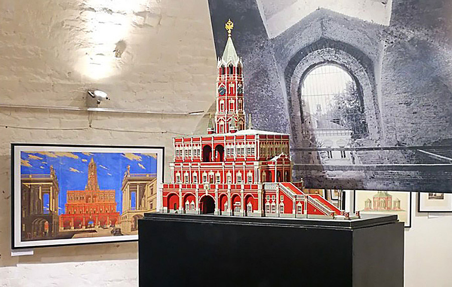 Модель Сухаревой башни