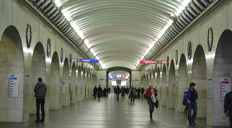 Trésors du métro de SaintPétersbourg cinq stations de la ligne rouge