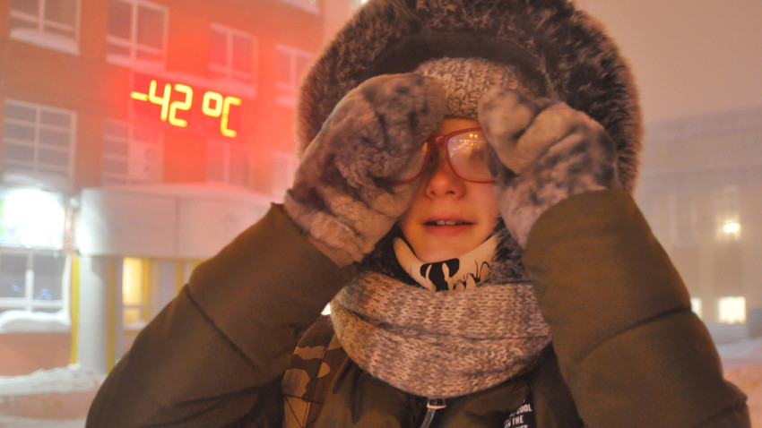 Djevojčica na ulici na temperaturi od -42 stupnja Celzija, Noriljsk.