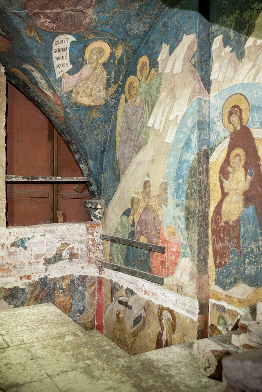Tersembunyi Ratusan Tahun, Lukisan Kuno Ditemukan di dalam Kremlin Moskow - Russia Beyond