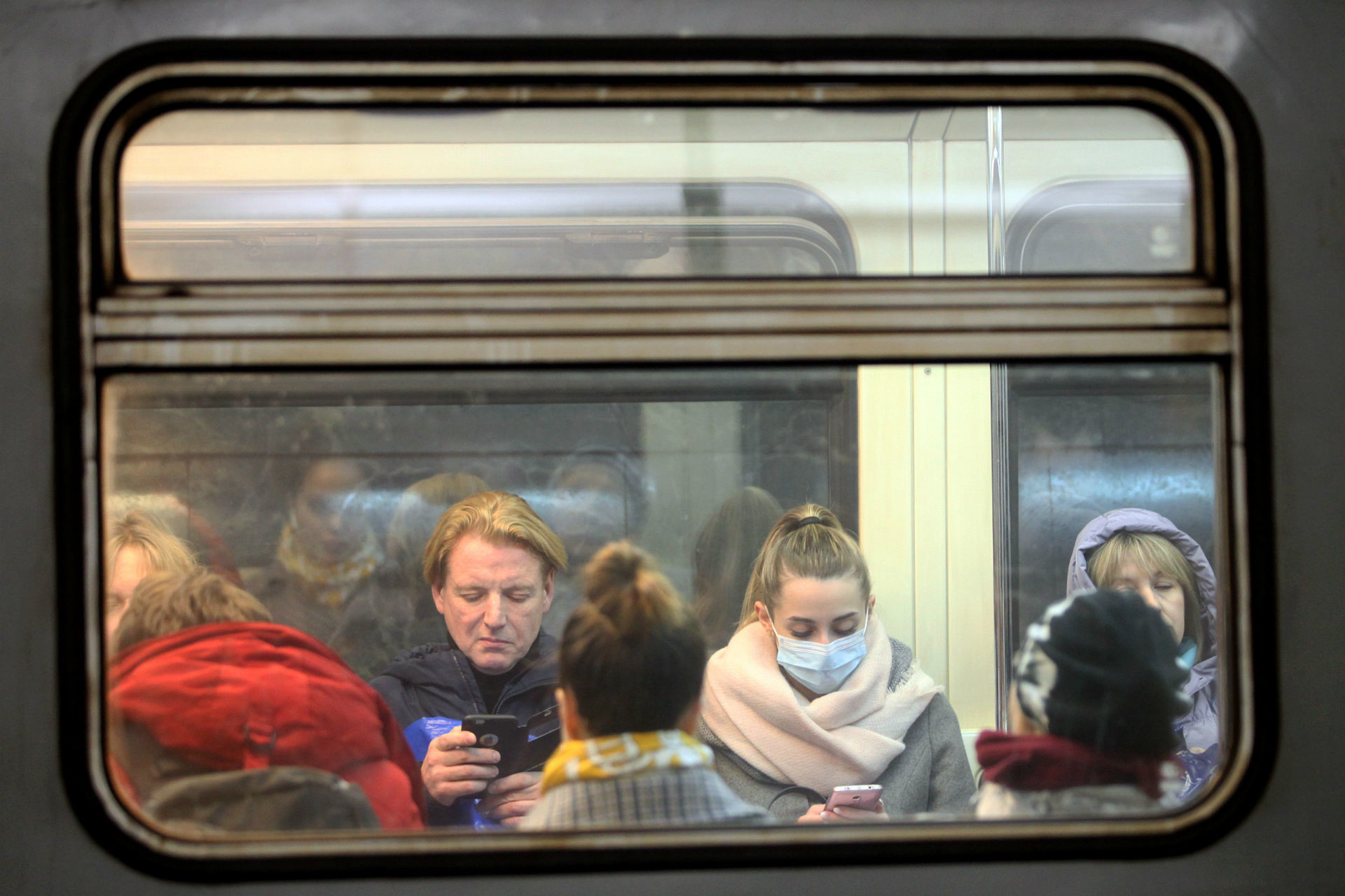 Comment Appelle T On Les Habitants De Moscou En images: face au coronavirus, à Moscou lieux publics et rayons se