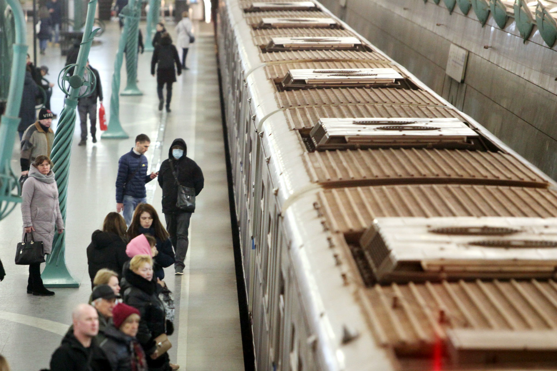 Comment Appelle T On Les Habitants De Moscou En images: face au coronavirus, à Moscou lieux publics et rayons se