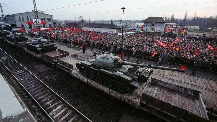 Как СССР изтегля войските си от Източна Европа? - Russia Beyond ...