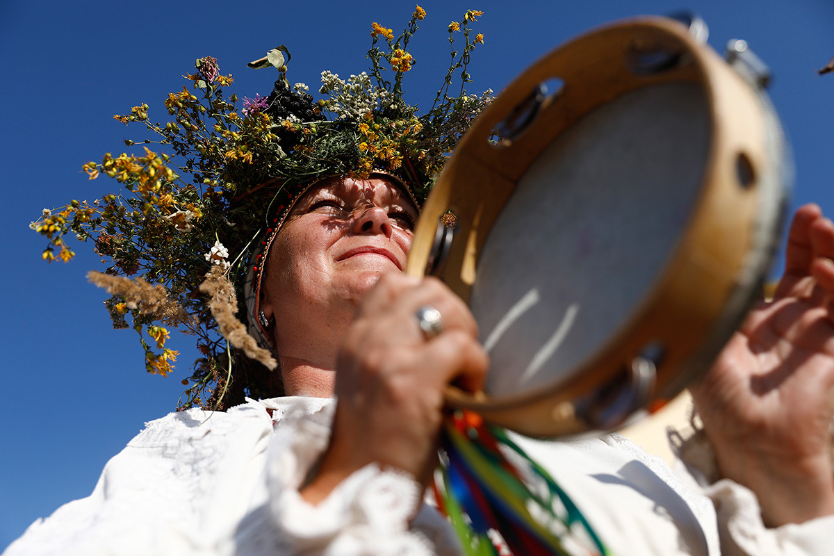 10 Russian Folk Musical Instruments You Need To Know Russia Beyond   5e878e2285600a573b4984ff 