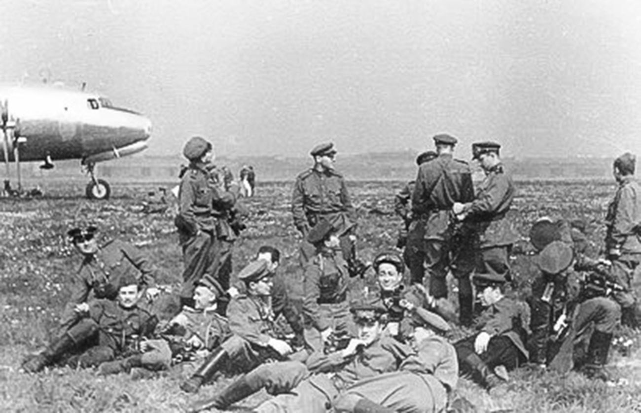 Rare shots of 1945 Berlin by Soviet photographers (PHOTOS ...