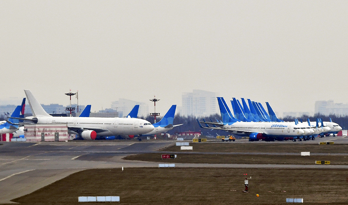 Merindukan Langit Pemandangan Muram Bandara Bandara Rusia 