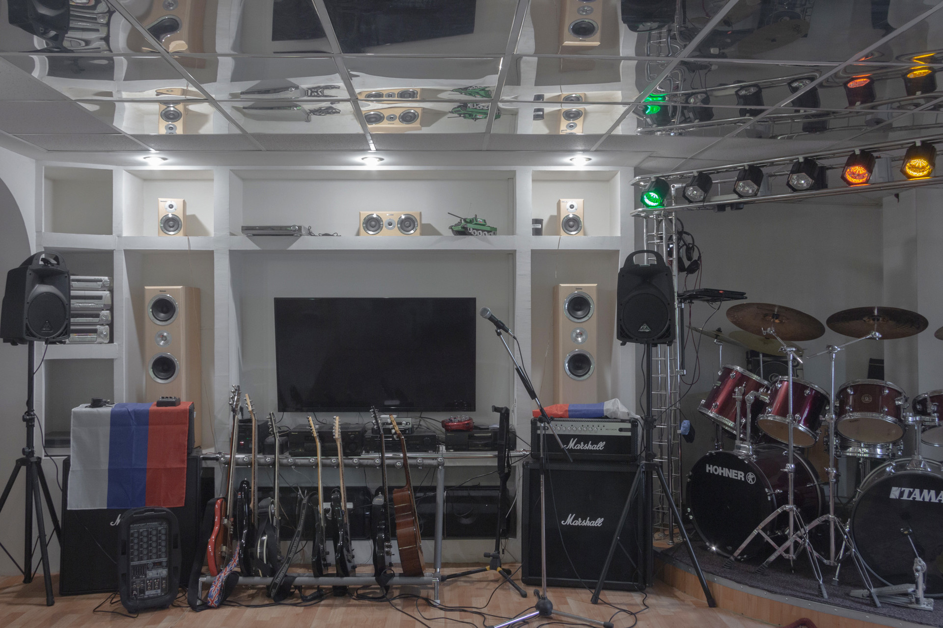 Von Hausbar bis Aufnahmestudio: Wie Russen ihre Garagen umbauen (FOTOS