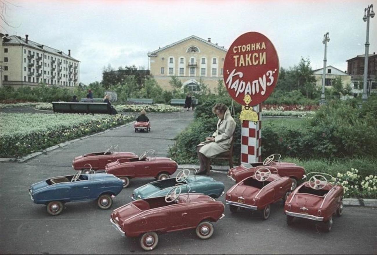 Первый в ссср трехколесный автомобиль. Смотреть фото Первый в ссср трехколесный автомобиль. Смотреть картинку Первый в ссср трехколесный автомобиль. Картинка про Первый в ссср трехколесный автомобиль. Фото Первый в ссср трехколесный автомобиль