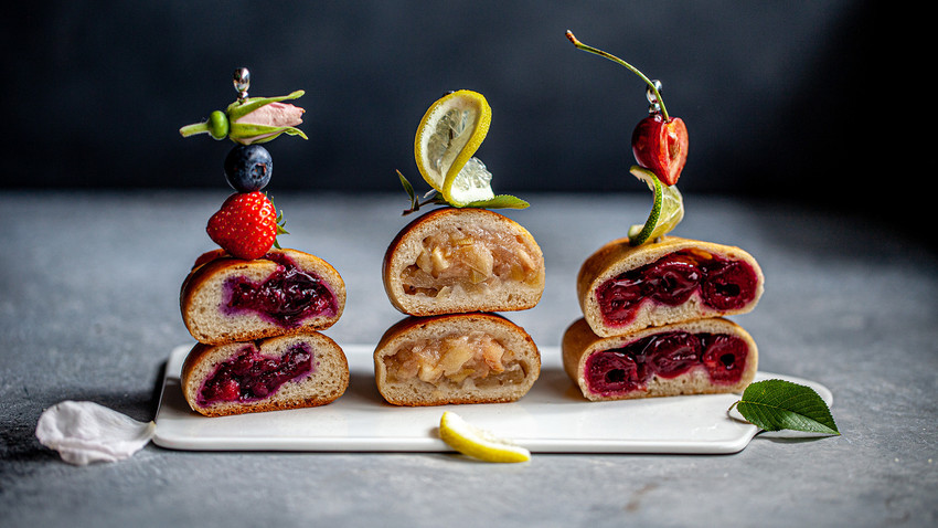 Pirozhki: Make these mouthwatering fruit pies for a Russian-style ...