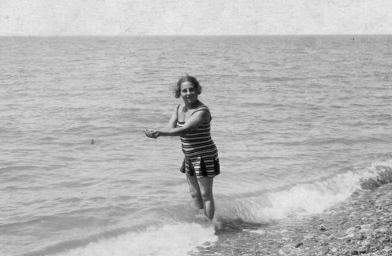 Donne In Bikini Sulle Spiagge Foto