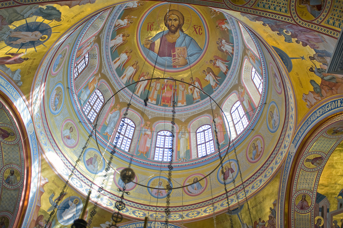New Tikhvin Convent. Cathedral of St. Alexander Nevsky. Interior, dome. April 1, 2017