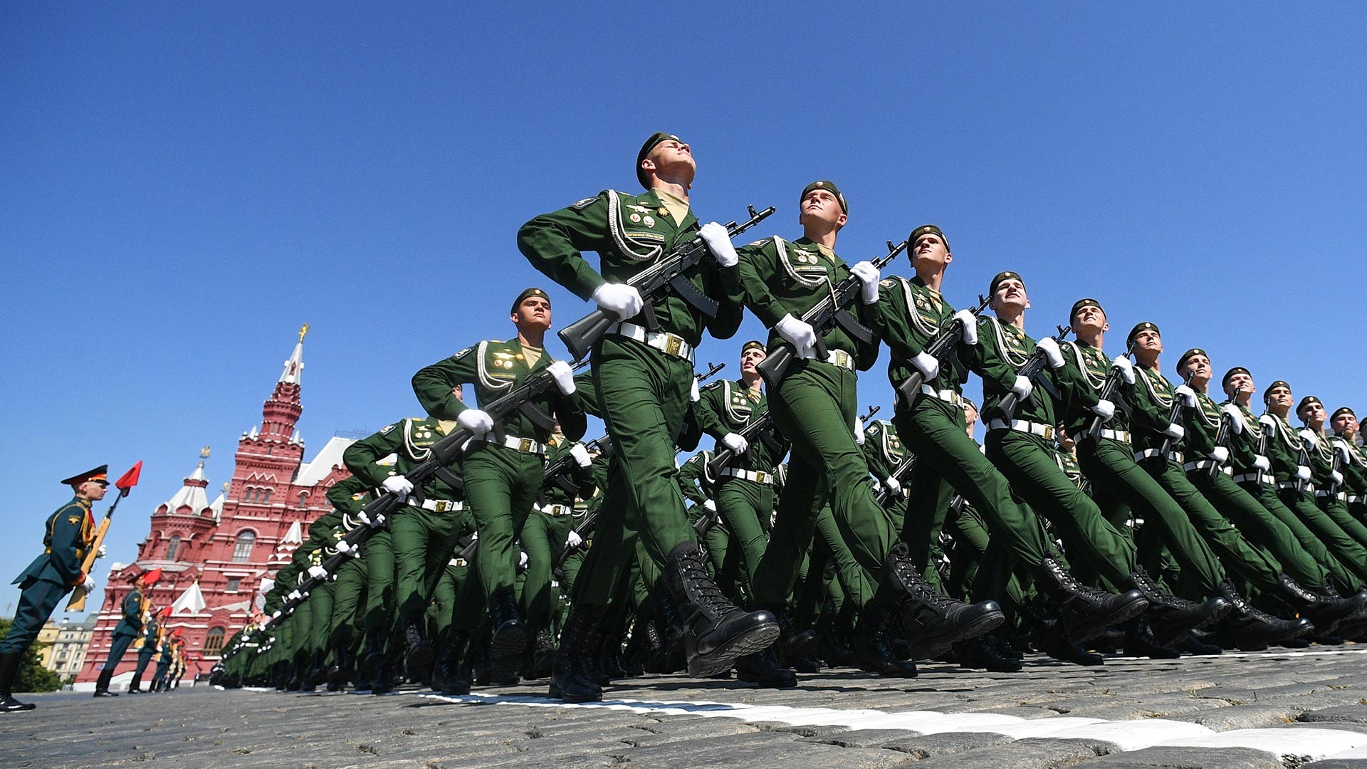 75Â° anniversario della Vittoria: le spettacolari immagini