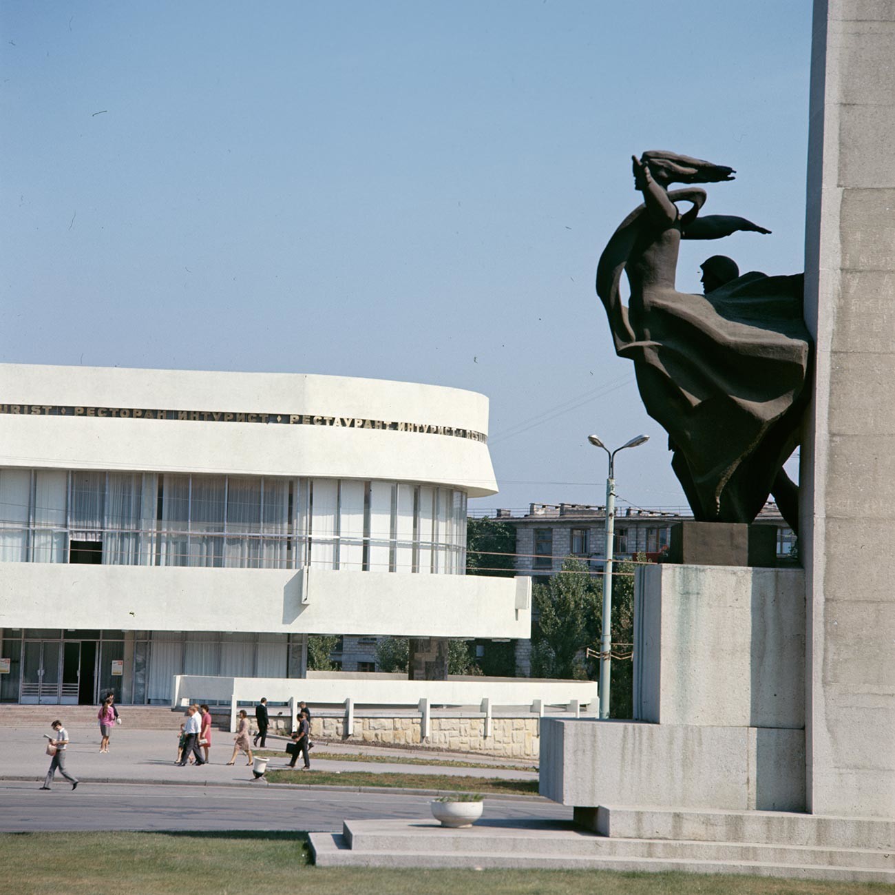 Памятник освободителям Кишинева от немецко-фашистских войск, 1974 