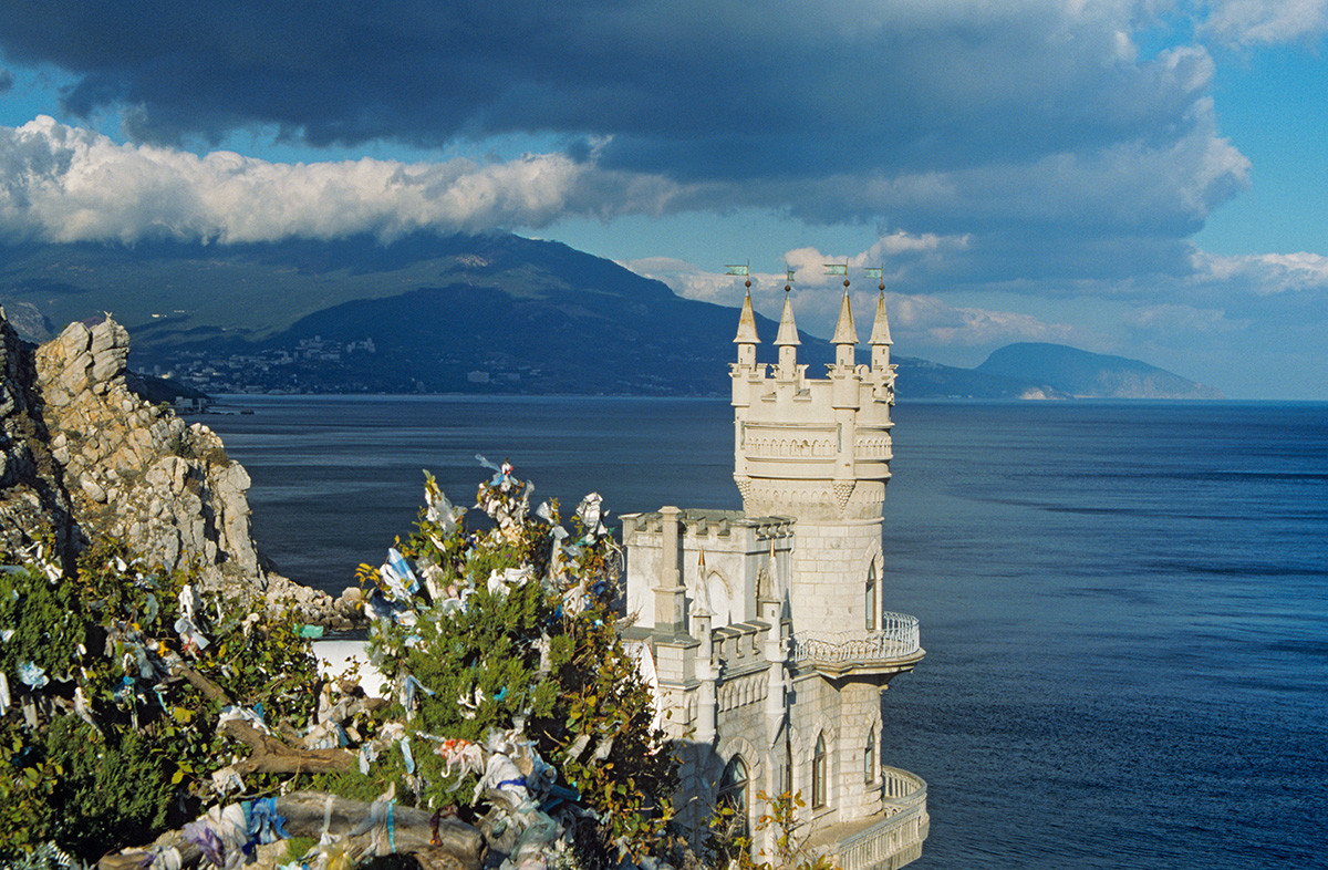 Lastochkino gnezdo castle (the Swallow's Nest)