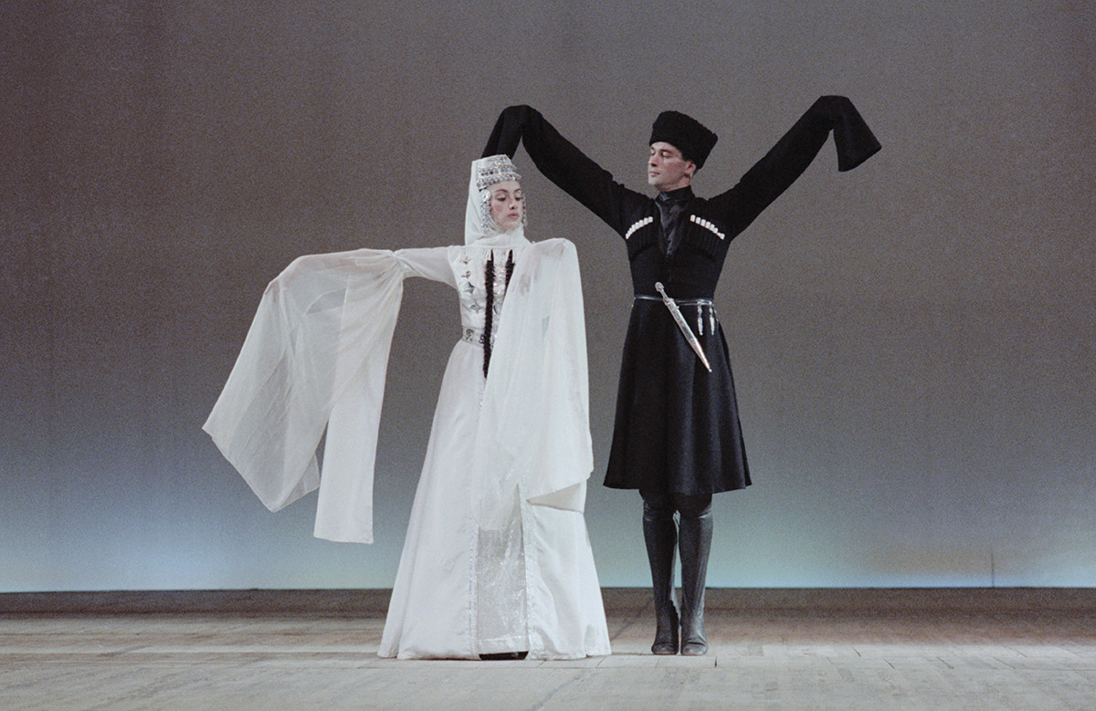 ソ連の民族衣装とはどのようなものだったのか ロシア ビヨンド