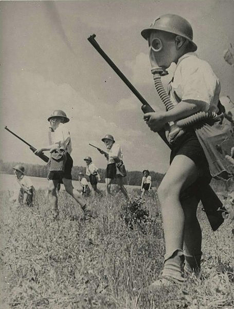 Военни игри, 1930-те години