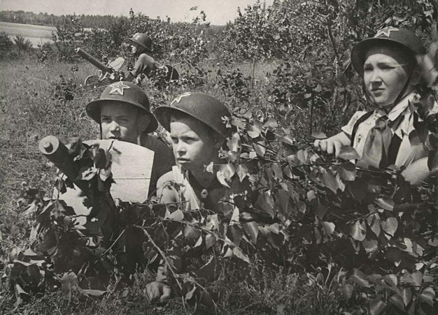 Военни игри, 1930-те години