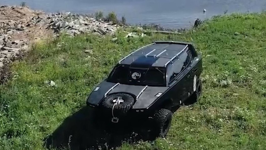 Desearás tener espacio en tu garaje para este vehículo ruso todoterreno