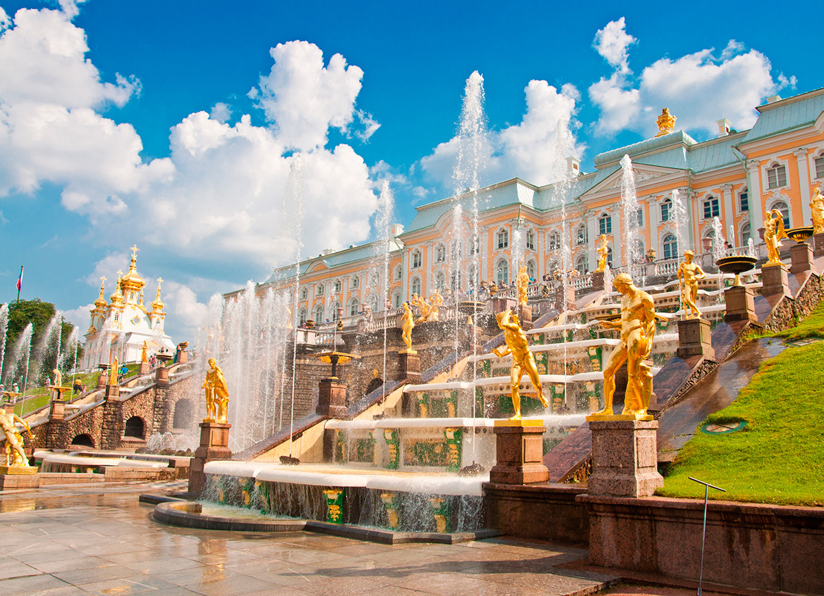 Die schönsten Brunnen von Sankt Petersburg (FOTOS