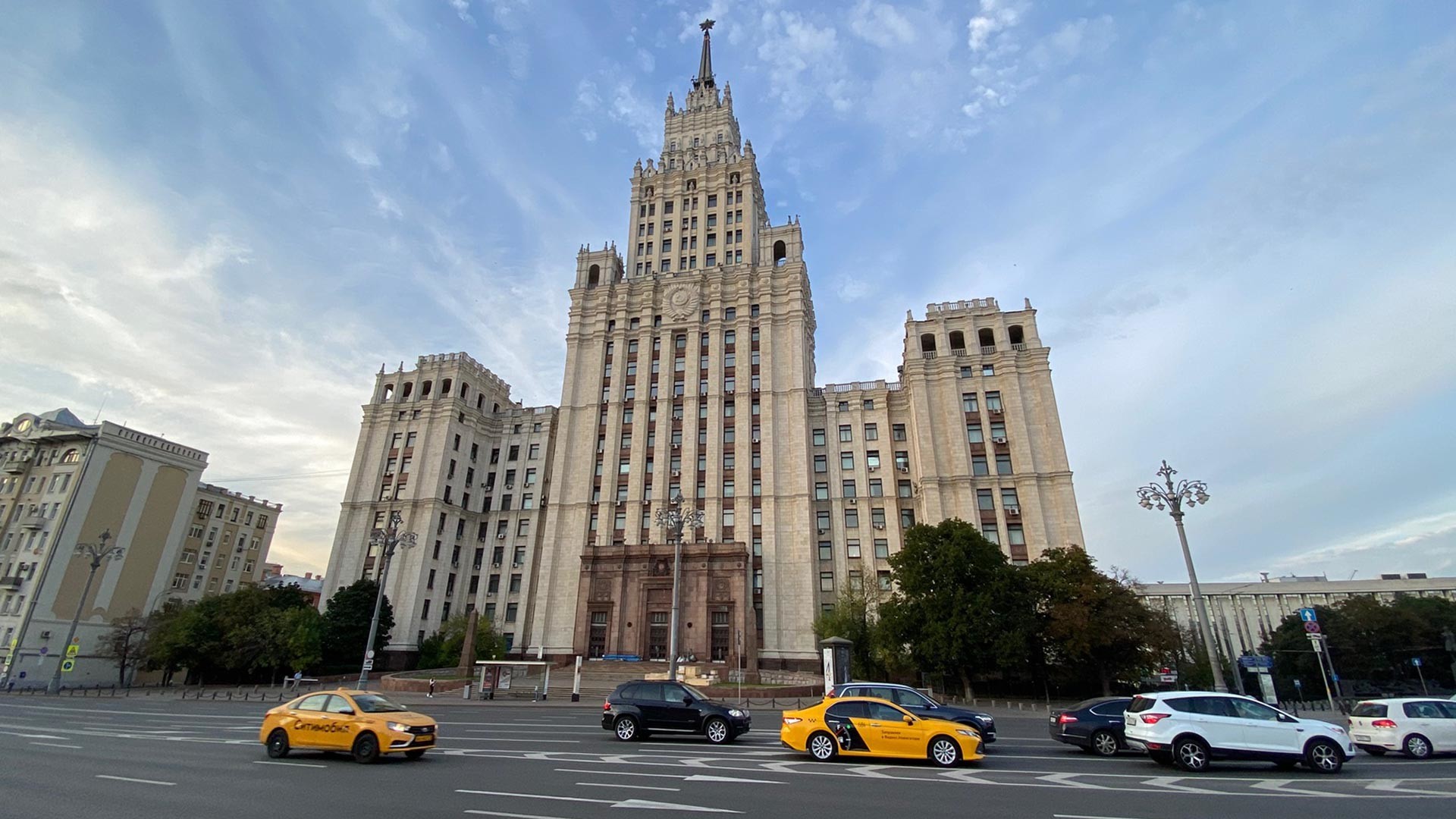 в каком городе метро проходит через жилой дом. Смотреть фото в каком городе метро проходит через жилой дом. Смотреть картинку в каком городе метро проходит через жилой дом. Картинка про в каком городе метро проходит через жилой дом. Фото в каком городе метро проходит через жилой дом
