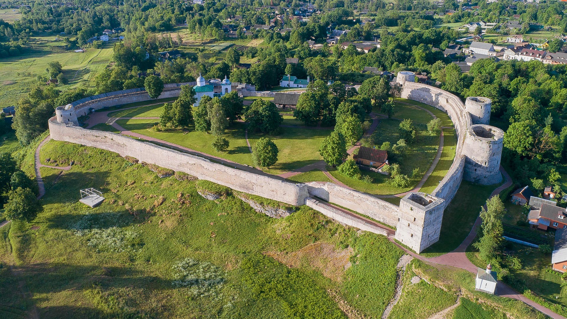 Изборск фото города