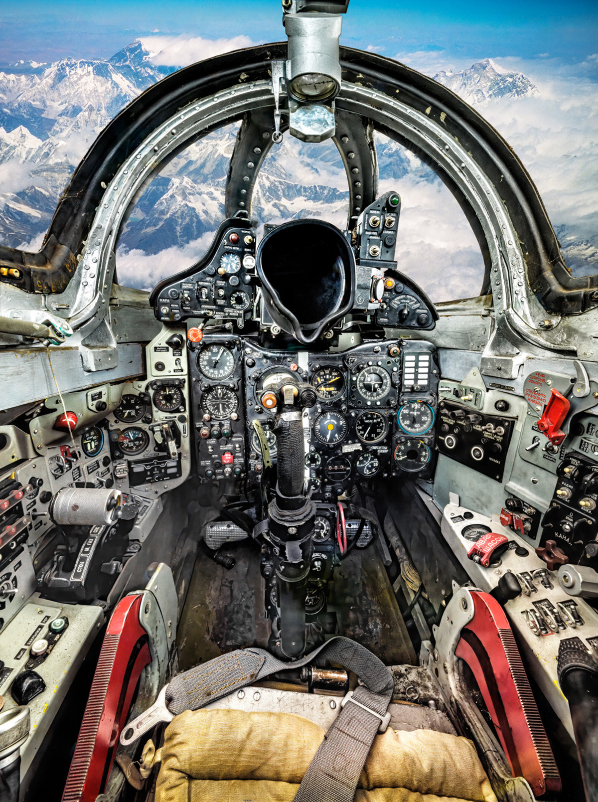 inside-the-cockpits-of-legendary-soviet-planes-photos-russia-beyond