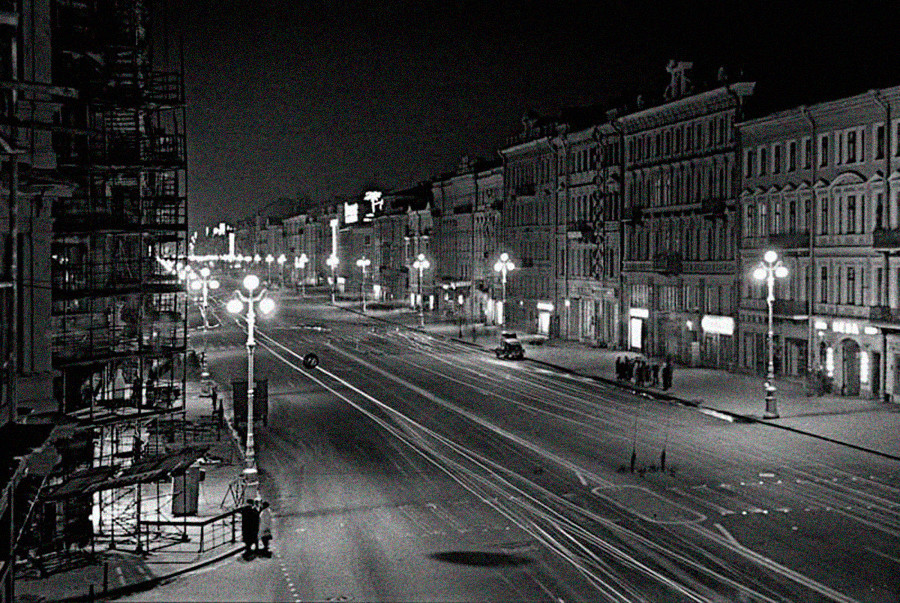 город которого больше нет. ленинград 1970 фурманова. питер фото 2023. невский проспект 1970. я иду в этот город которого нет.