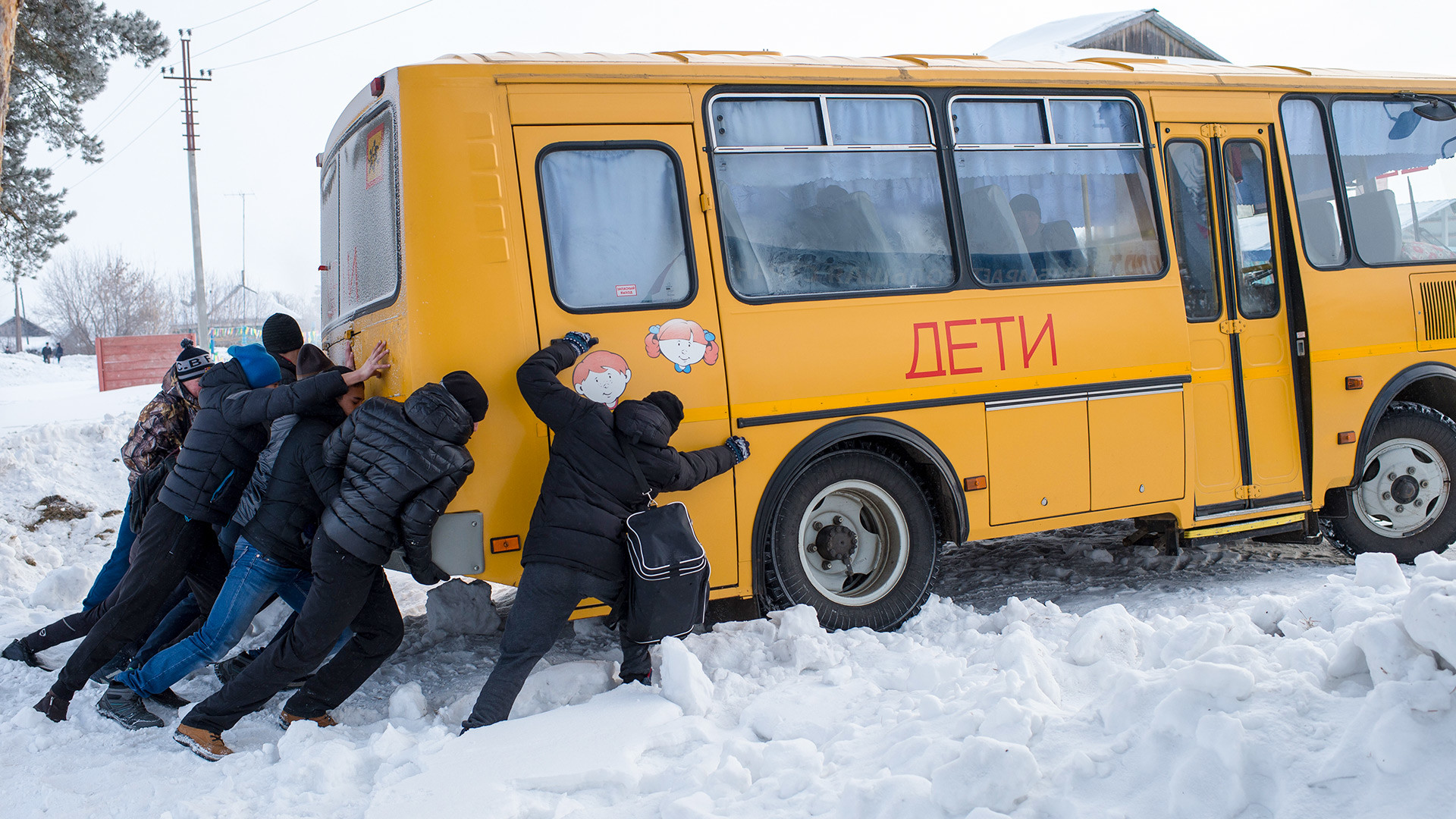 Автобус Зимой Фото