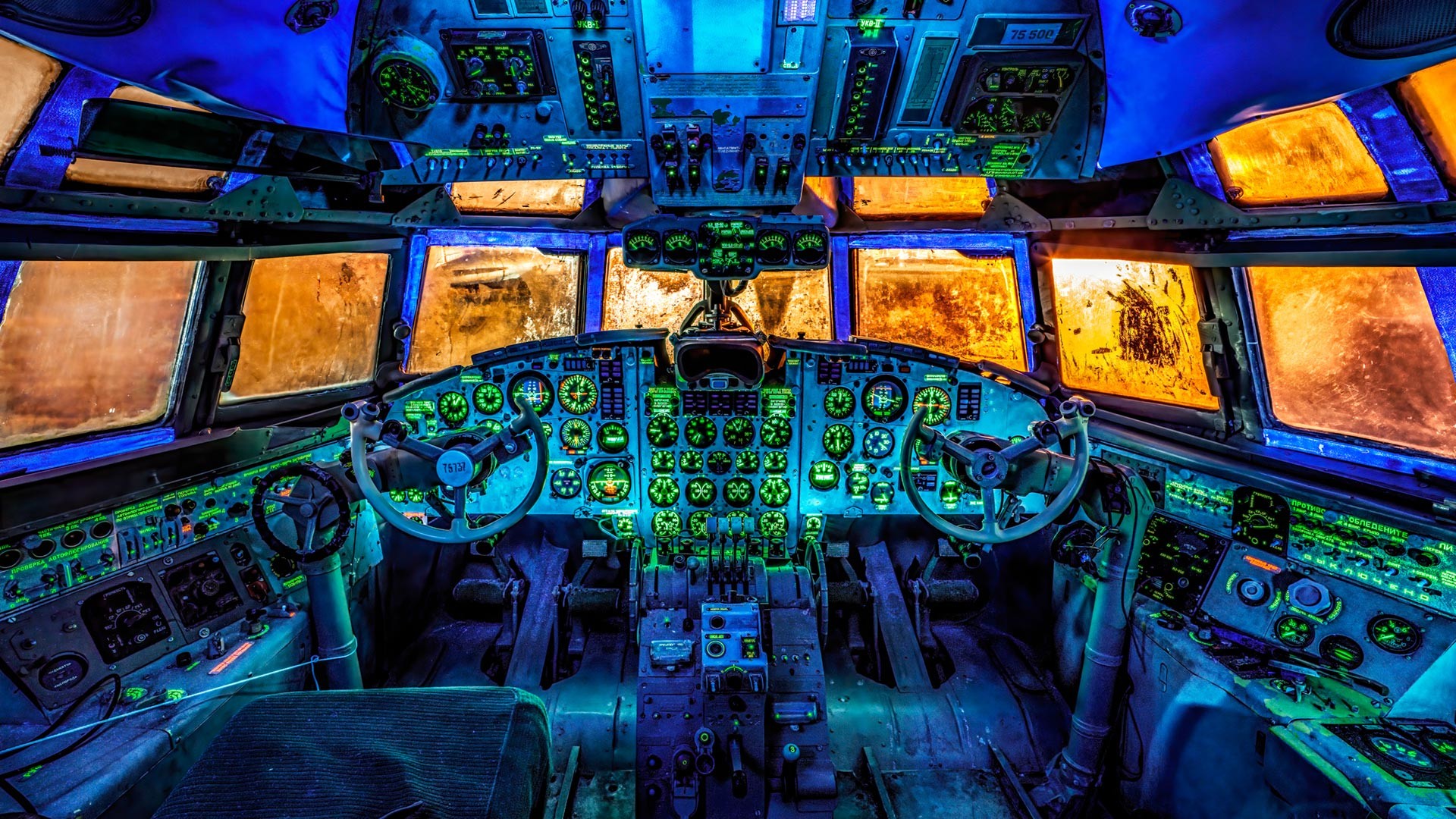 Einmal selbst Pilot sein: Im Cockpit legendärer sowjetischer Flugzeuge