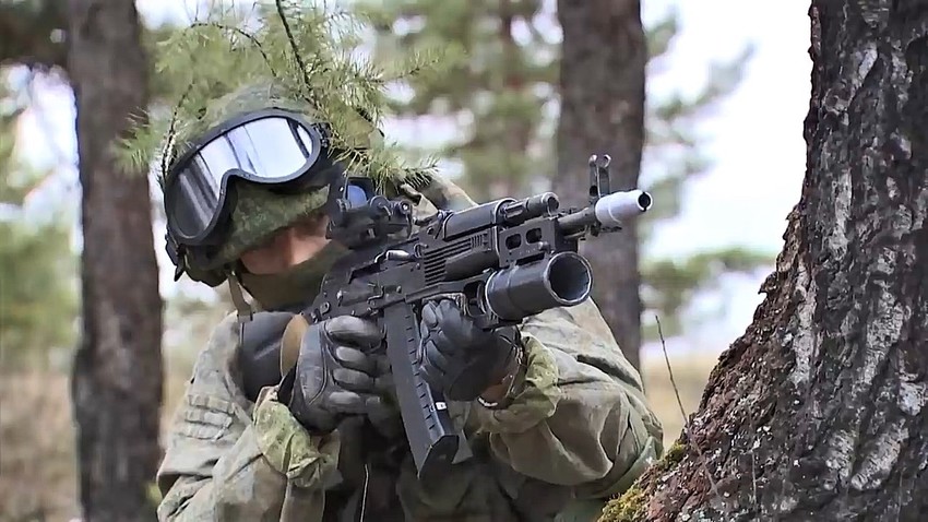 ロシアの軍事諜報官の訓練（動画）